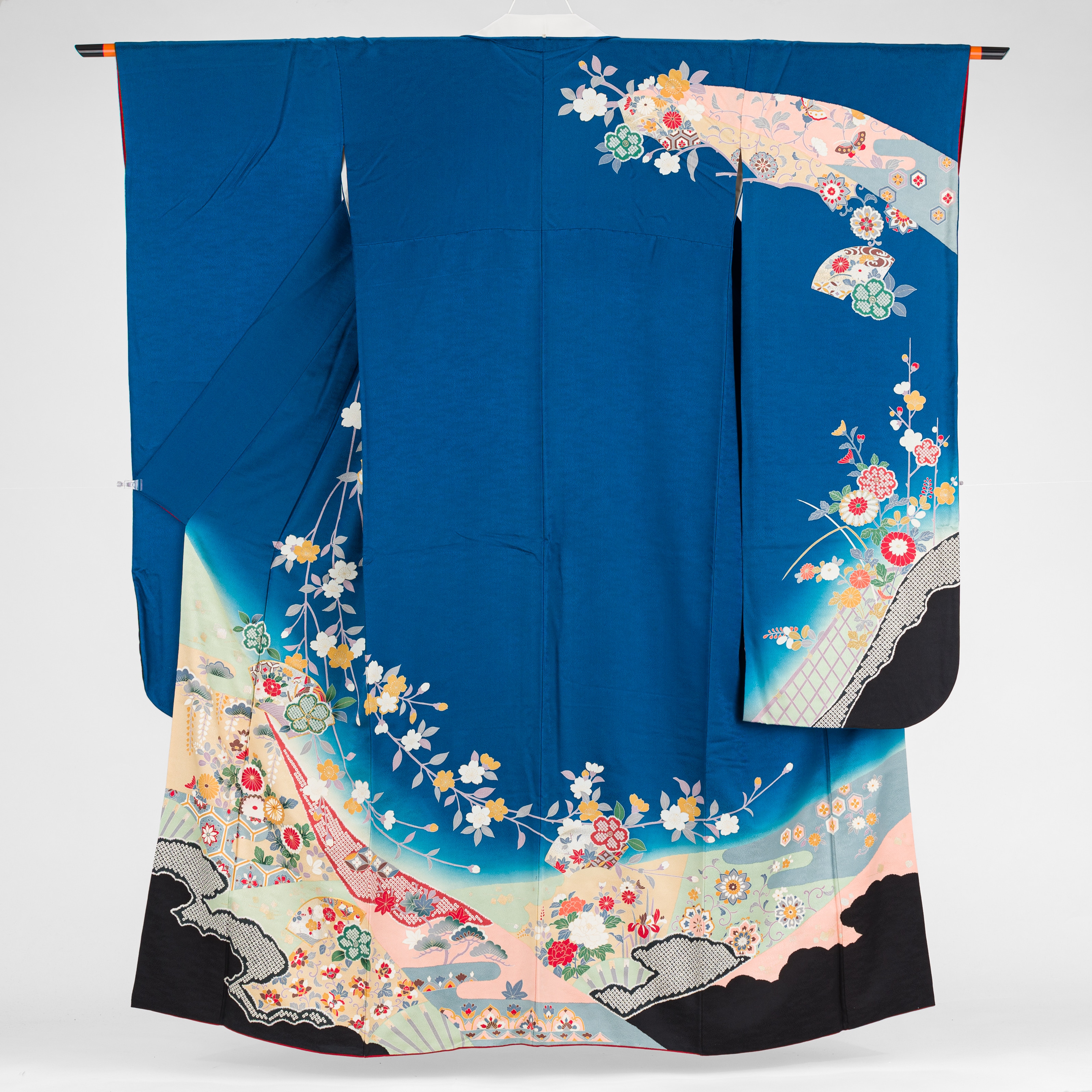 振袖 扇に桜 菊 牡丹など 裄長 - からん::アンティーク着物
