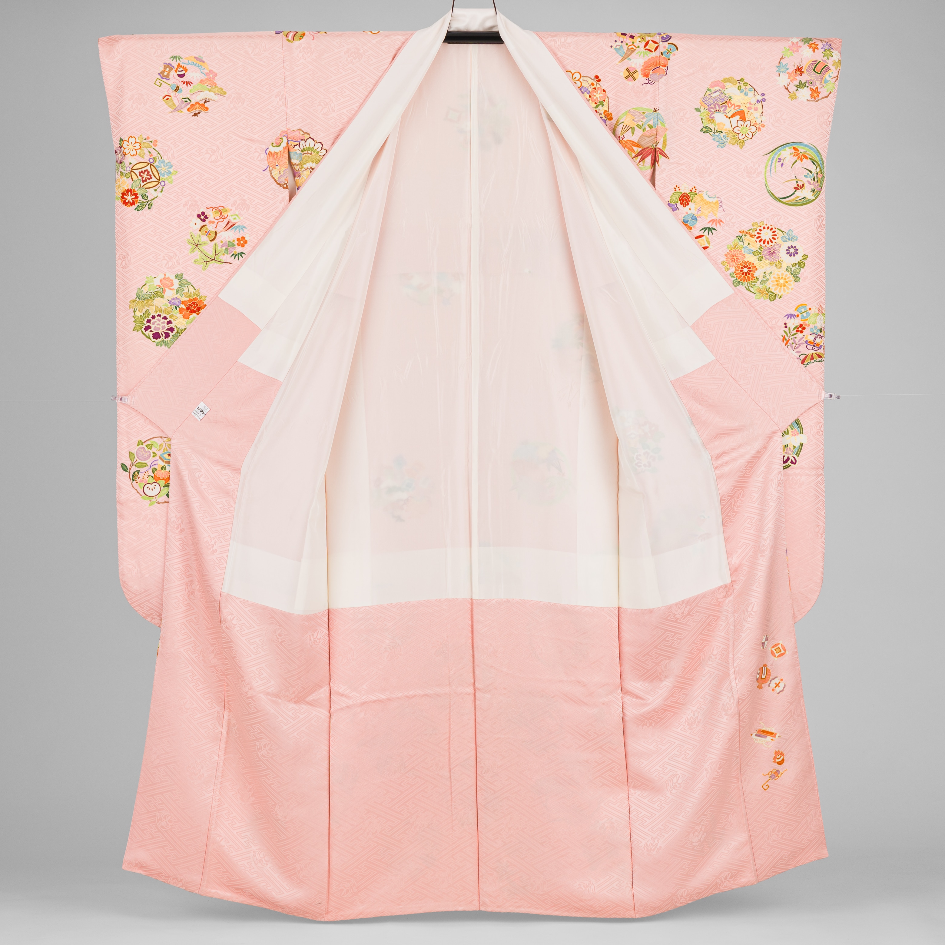 振袖 花丸紋 - からん::アンティーク着物・リサイクル着物の通販サイト